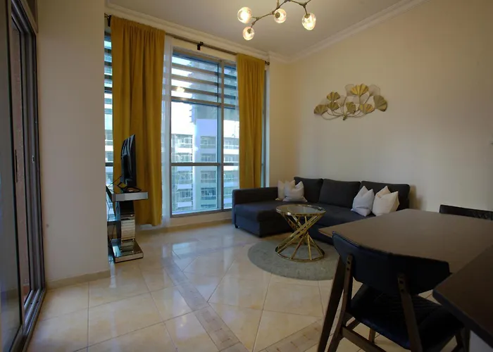 Your Home In Marina, One Bedroom